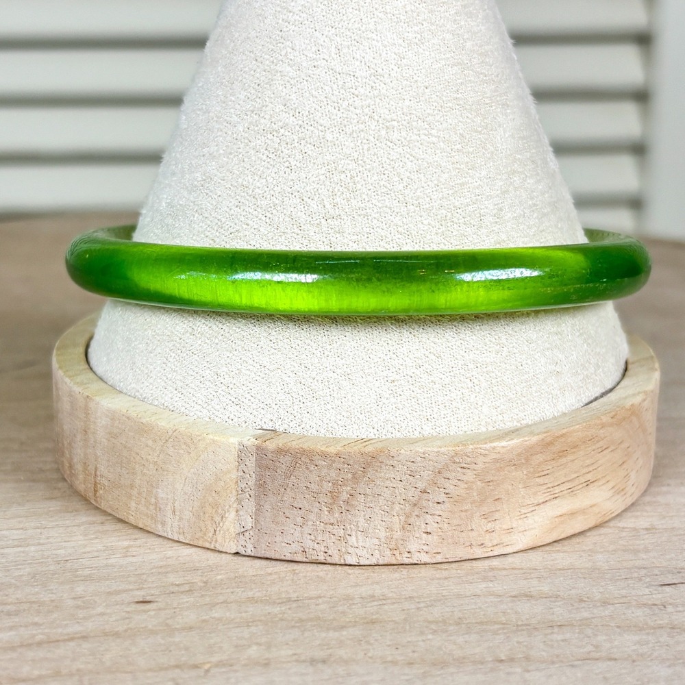 1950s Timeless Green Bangle Bracelet Translucent Bakelite Catalin Slim Stackable